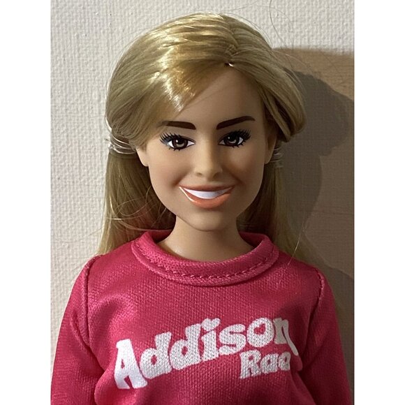 ADDISON RAE Fashion Doll - Original Complete Outfit - TikTok Influencer - Picture 2 of 7